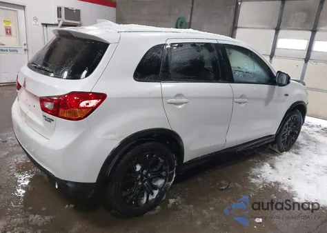 2017 Mitsubishi Outlander Sport 2.0 Es/2.0 Le z USA, uszkodzony, nr VIN JA4AP3AU7HZ040421
